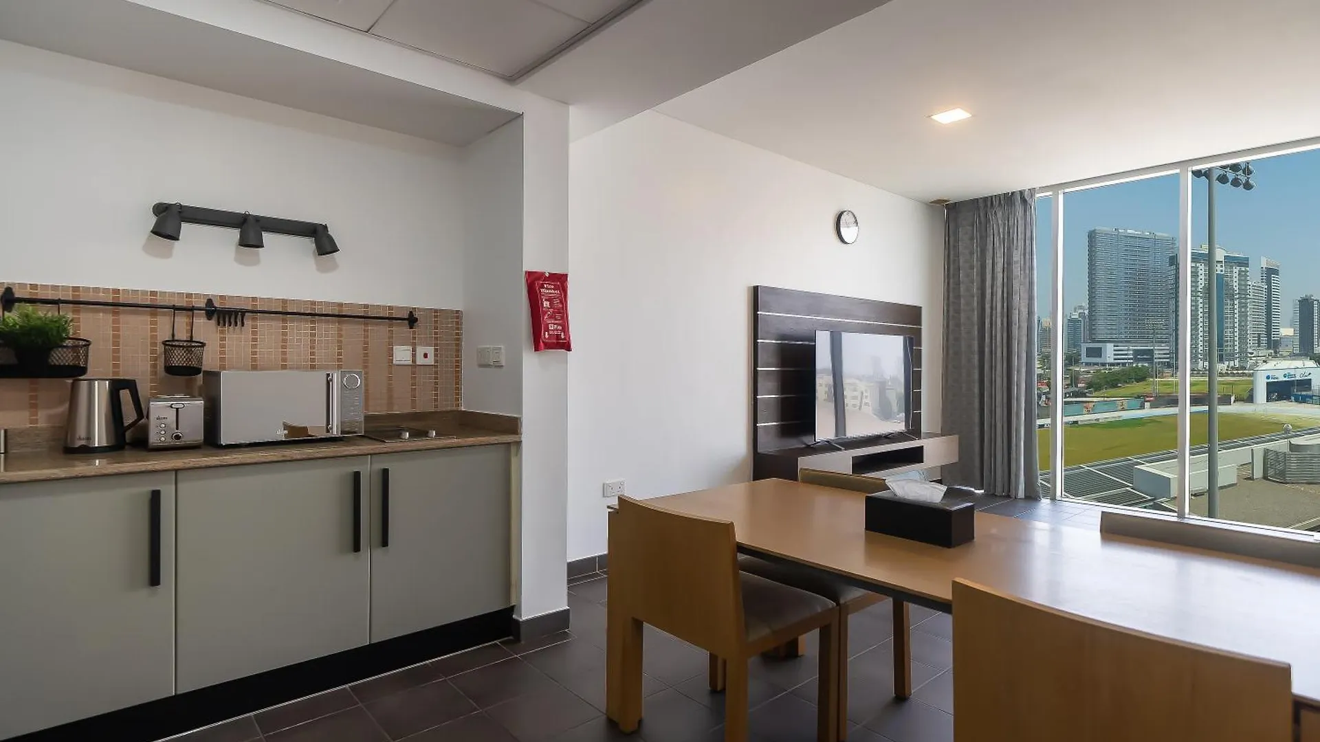 Emirates Sports Hotel, Dubai Sports City 0*,